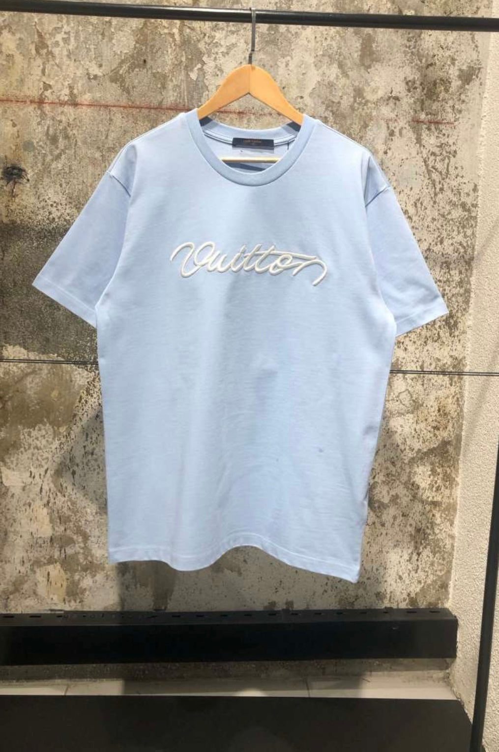 LV Men T-shirt