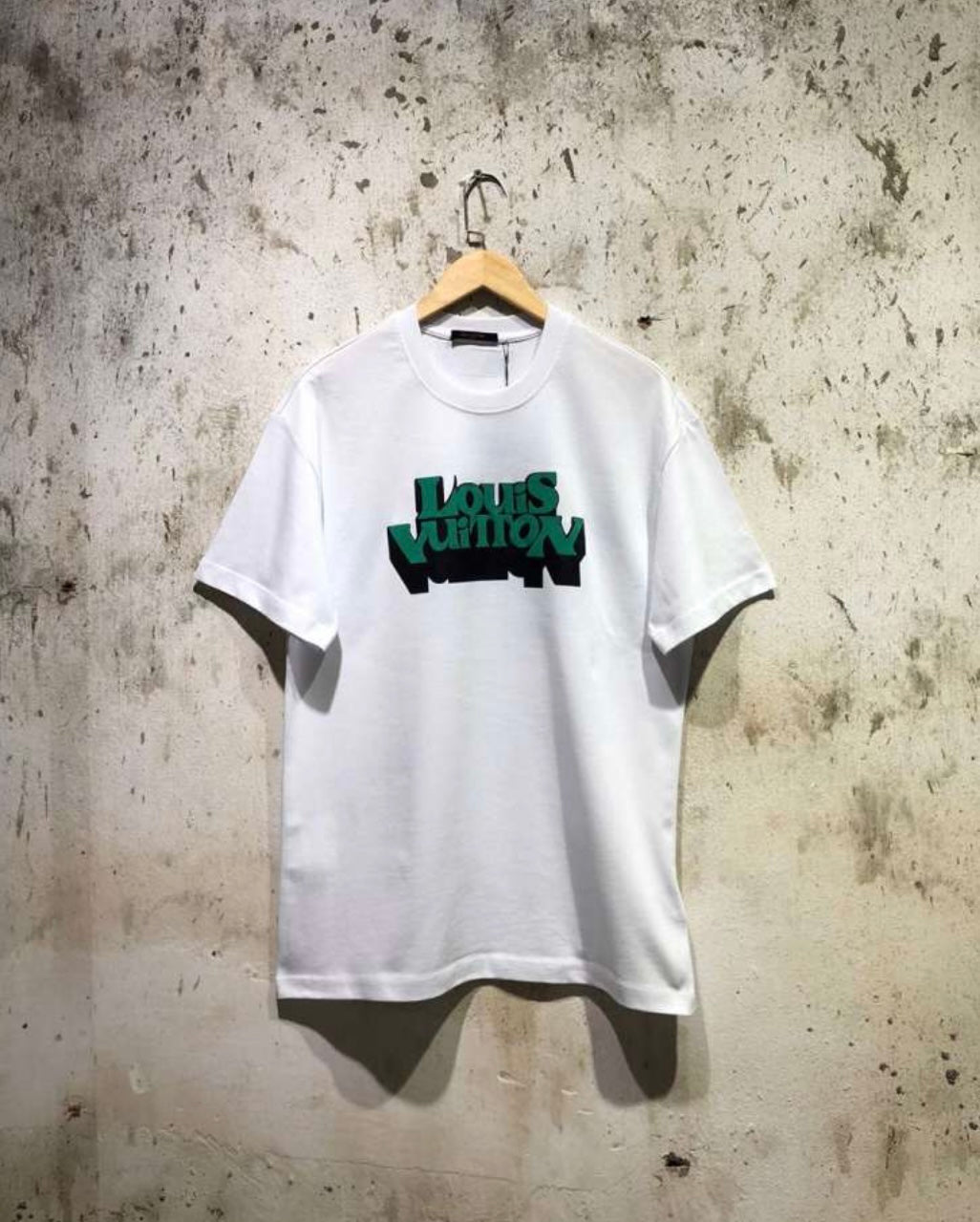 LV Men T-shirt
