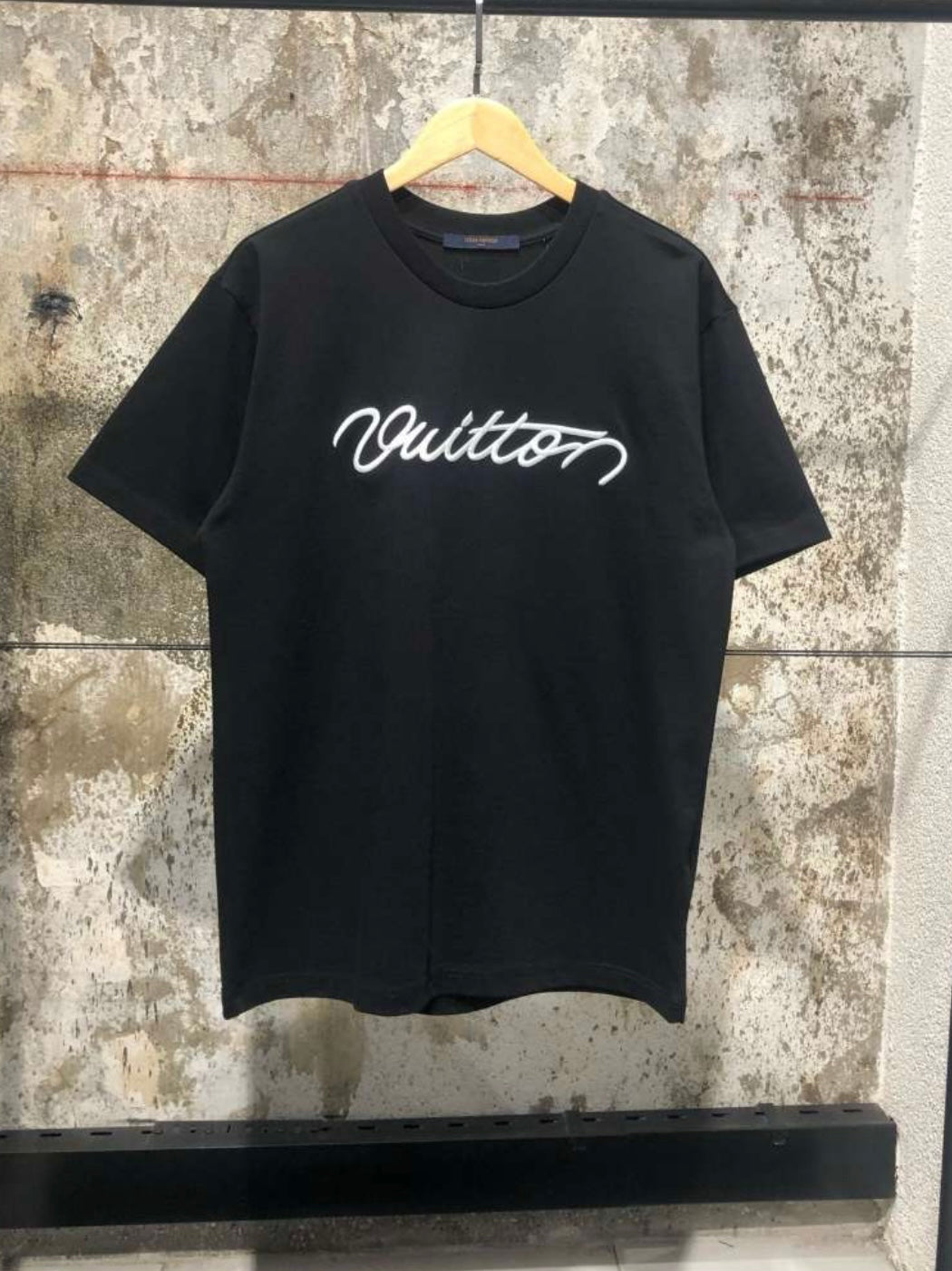 LV Men T-shirt