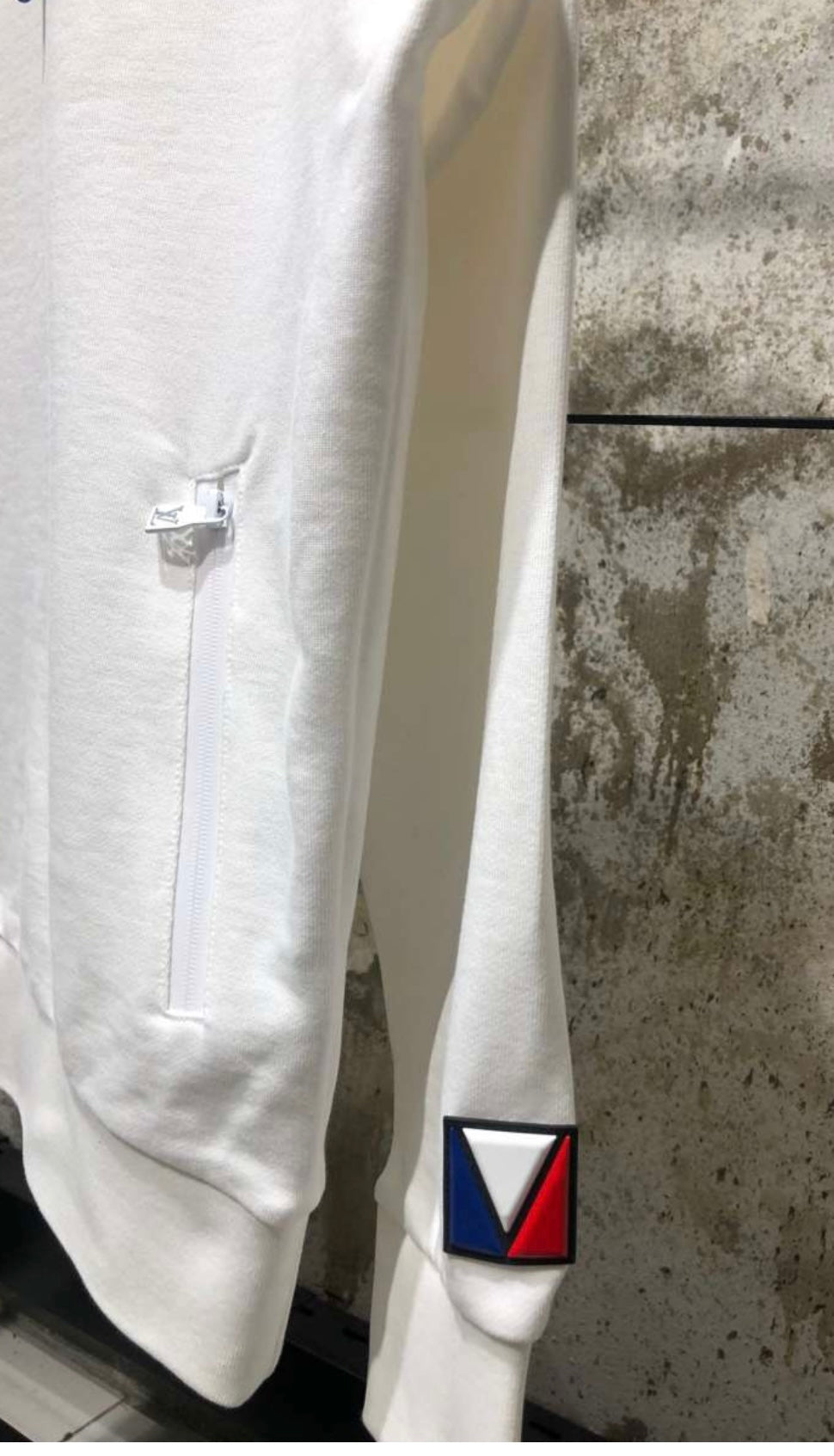 LV Men sweater