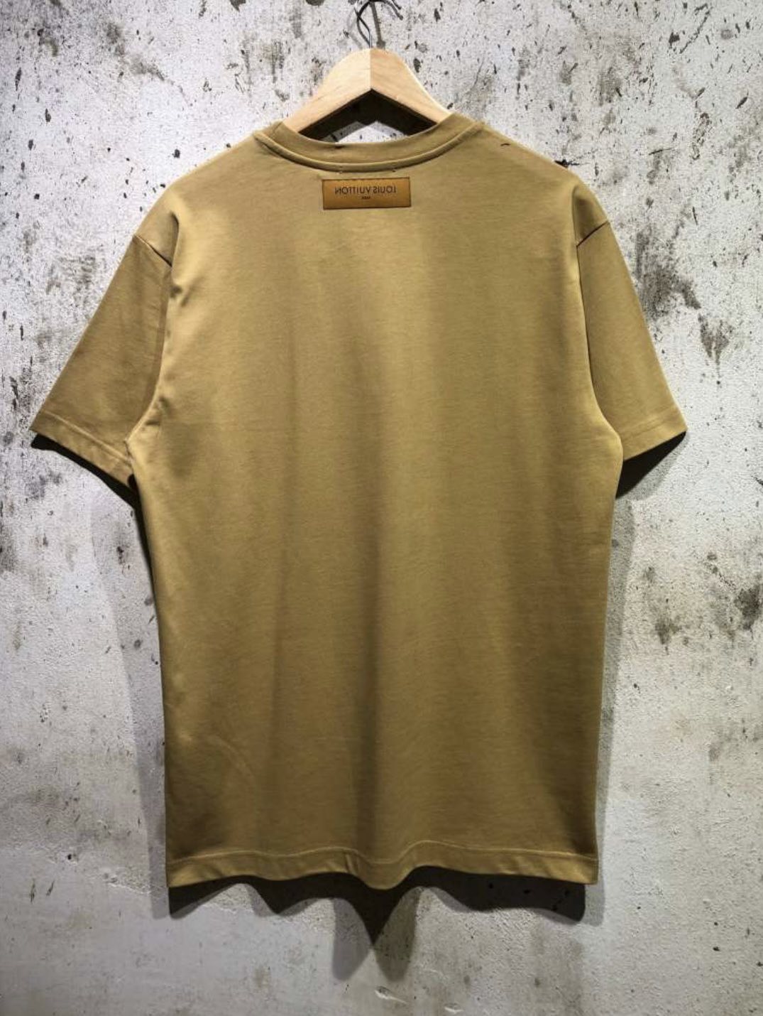 LV Men T-shirt