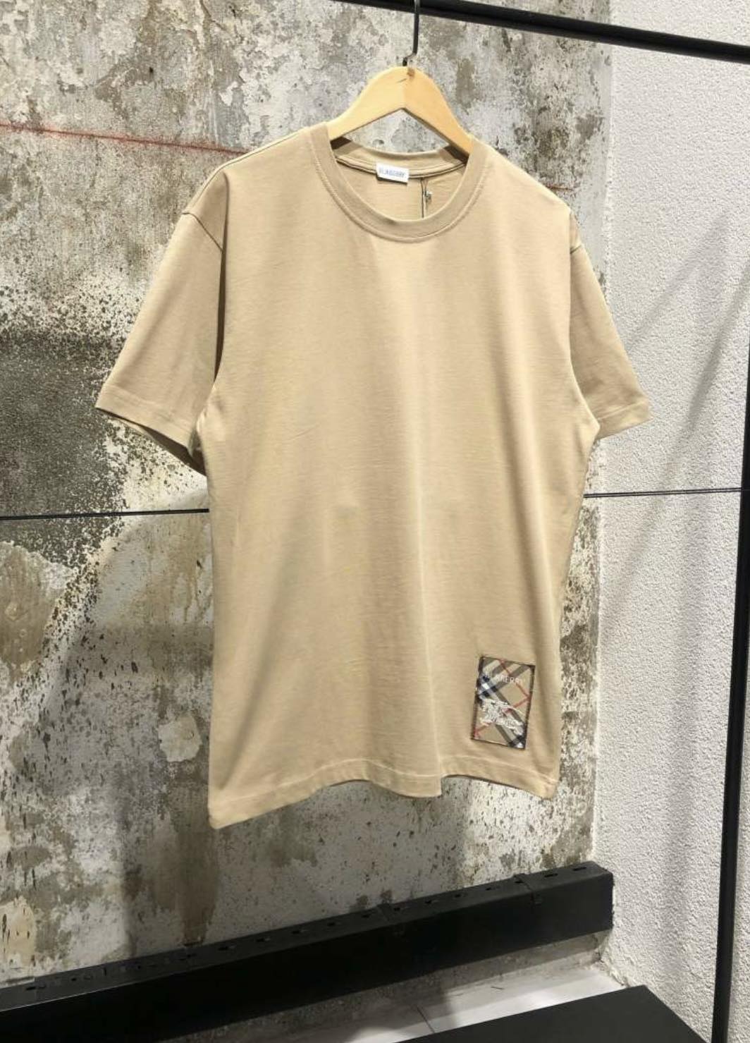 Burberry Men T-shirt