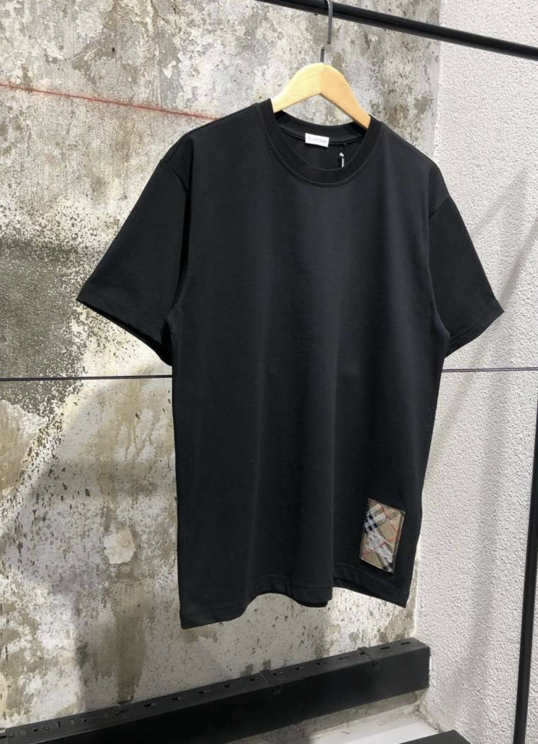 Burberry Men T-shirt